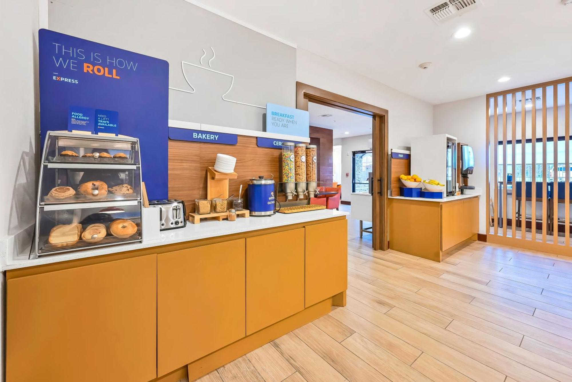 Holiday Inn Express Palestine By Ihg Extérieur photo